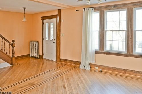 48 Llewellyn Ave, Bloomfield, NJ 07003-2319