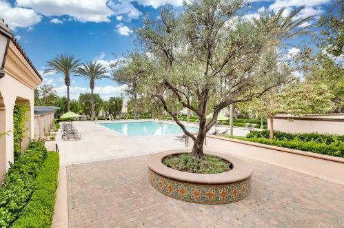 64 Chula Vis, Irvine CA  92602-0951 exterior