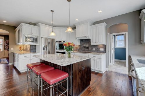 5315 Ranchview Ln, Minneapolis, MN 55446-2136