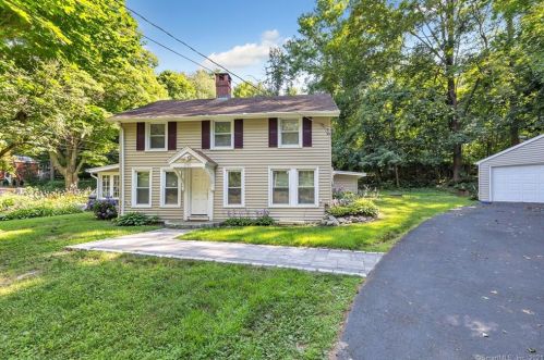 243 Cottage St, Upper Stepney CT  06468-2932 exterior