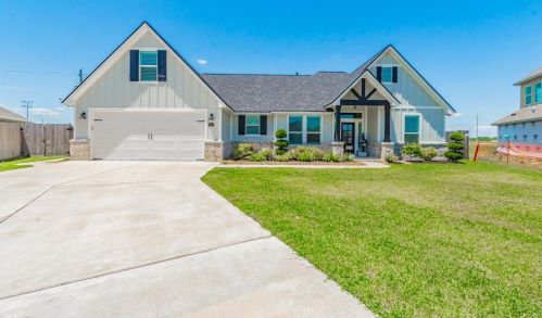 1508 Bluebonnet Ln, Angleton, TX 77515-2942