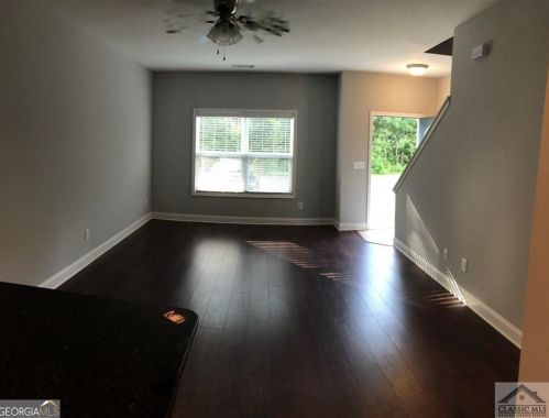 1121 Binghampton Cir, Bogart GA  30622-2309 exterior