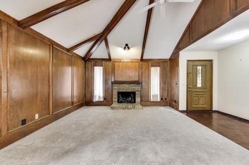 3217 Laurel Oaks Ct, Garland TX  75044-6937 exterior