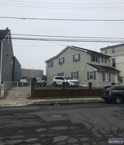 834 River St, Paterson NJ  07524-1544 exterior