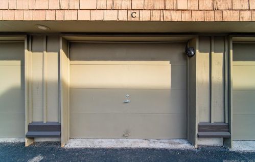 7 Orange Rd, Middletown CT  06457-4913 exterior