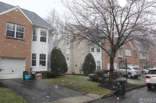 240 Hidden Woods Ct, Piscataway NJ  08854-3062 exterior