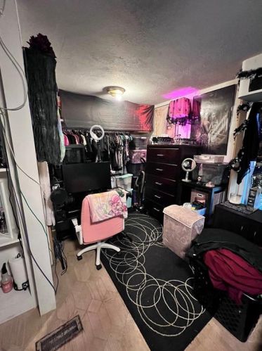 1102 Castile Rd, Austin TX  78733-2518 exterior