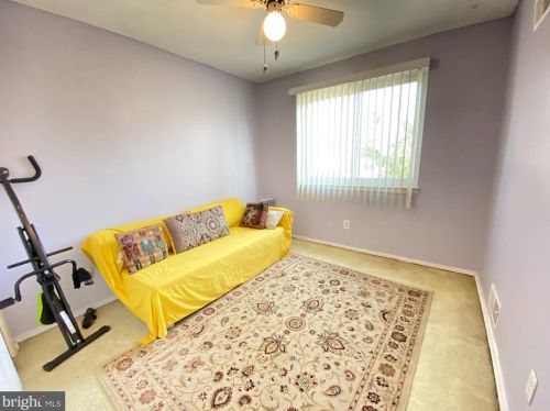 9504 Lawnsberry Ter, Silver Spring MD 20901-4714 exterior