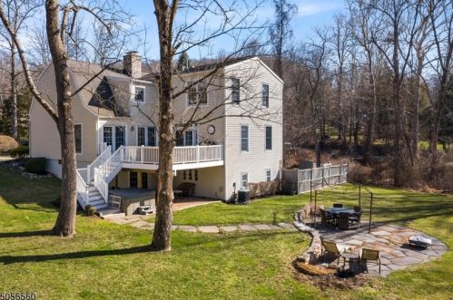 29 Haytown Rd, Lebanon, NJ 08833-4010
