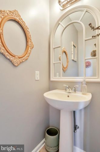 67 Tinning Ct, Hedgesville WV 25427-7367 exterior