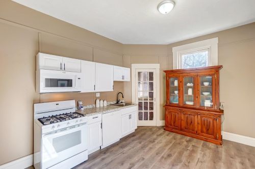 1038 Academy Ave, Cincinnati OH  45205-1643 exterior