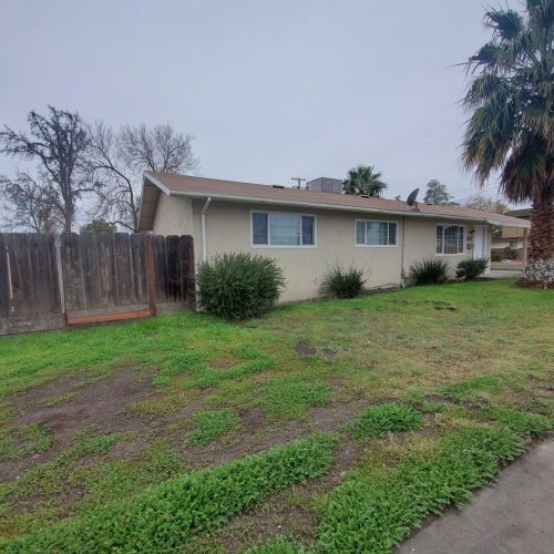 1309 Fir Ave, Dos Palos, CA 93620-2004