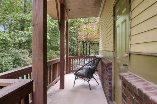2113 Elvan Cir, Atlanta GA  30317-1307 exterior