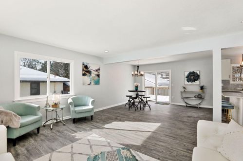 2329 Hand Ave, Saint Paul, MN 55113-4704