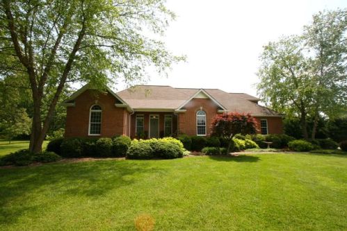 148 Mushroom Valley Rd, Tullahoma, TN 37388-6159
