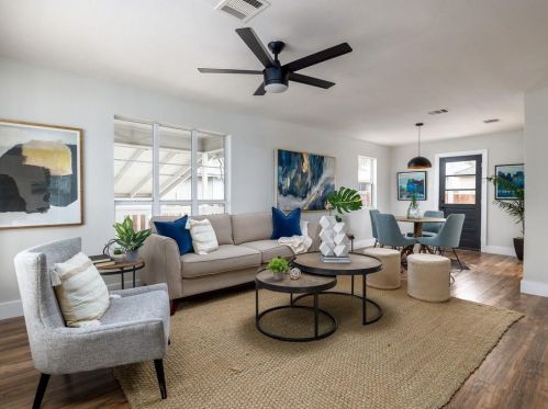 4805 Brook Creek Cv, Austin, TX 78744-3059
