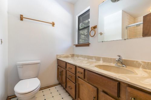 10556 Jeffrey Way, Truckee CA  96161-2518 exterior