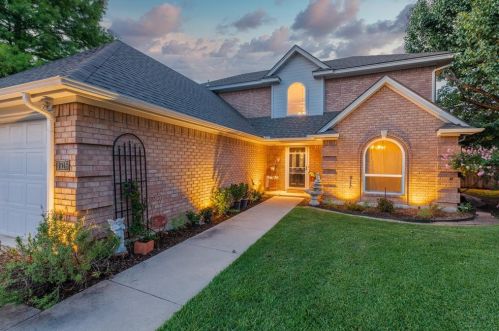 3916 Blue Pond Cir, Fort Worth, TX 76123-1342