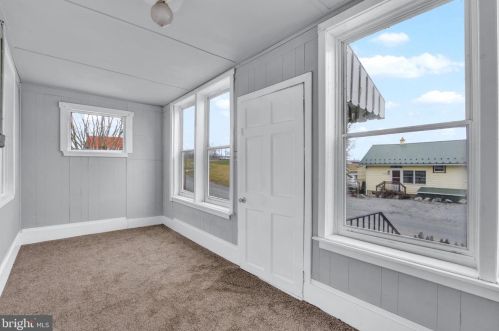 2161 Newville Rd, Carlisle PA  17015-7747 exterior