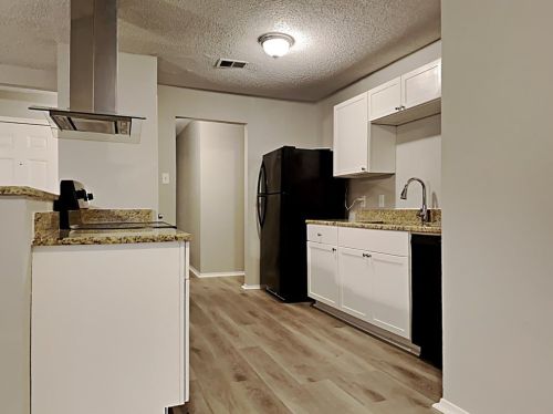 704 Circleview Dr, Midlothian TX  76063-2148 exterior