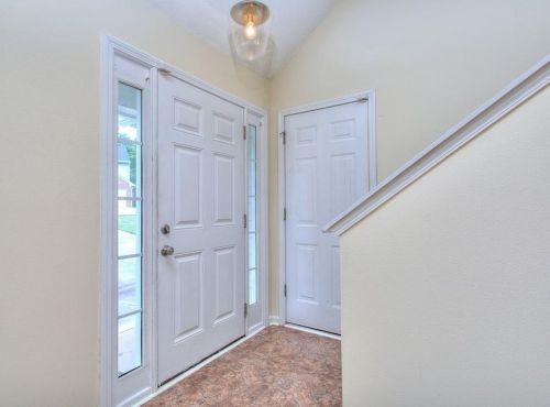 613 Hillandale Park Dr, Lithonia, GA 30058-8836