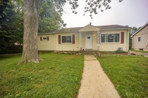 418 Home St, Sycamore, IL 60178-2208