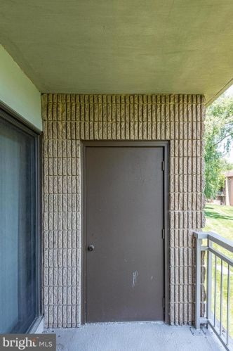 6087 Majors Ln, Columbia MD  21045-4164 exterior