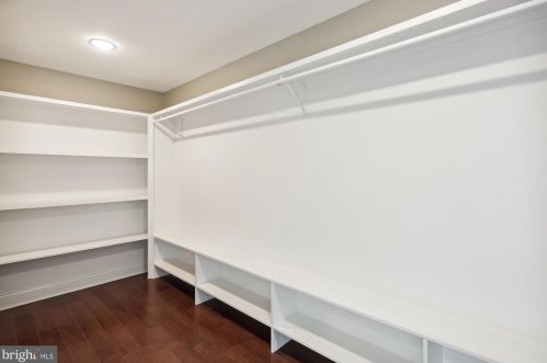 6615 Gude Ave, Silver Spring MD 20912-4827 exterior