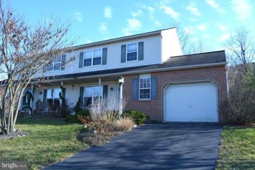 184 Mortar Ln, Ephrata, PA 17522-2672
