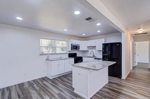 6301 Dream Ln, Fort Worth TX  76148-3308 exterior