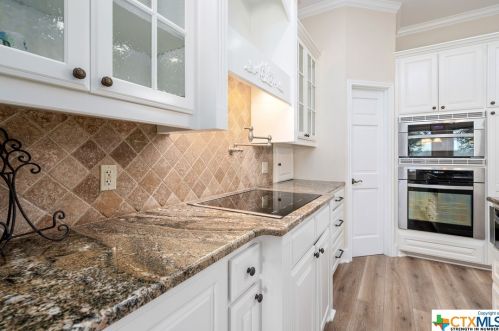 908 Cres Dr, Morgans Point TX 76513-6722 exterior