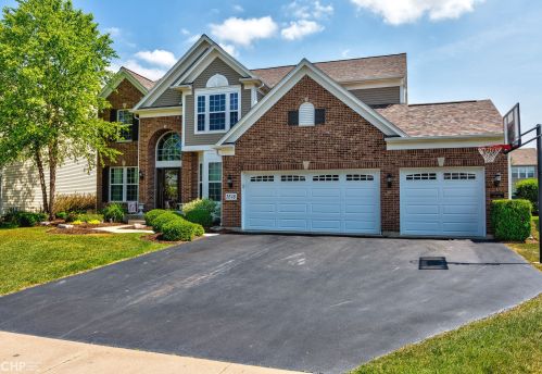 3518 Carlisle Ln, Carpentersville, IL 60110-3468
