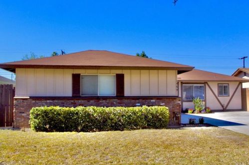 1569 Lassen St, Redlands, CA 92374-2355