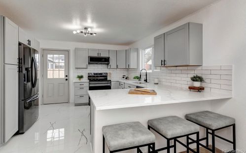 995 King St, Denver CO  80204-3112 exterior
