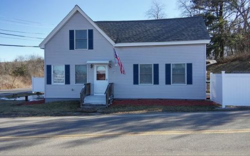 17 Garden Rd, Plaistow, NH 03865-2932