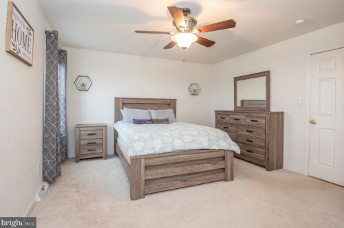 600 Fox Ridge Ln, Lebanon PA 17042-7692 exterior