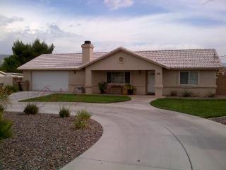 18925 Madrone St, Hesperia, CA 92345-6785