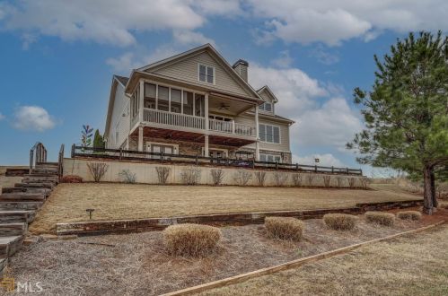 1051 Hawthorne Cir, Madison, GA 30650-5098