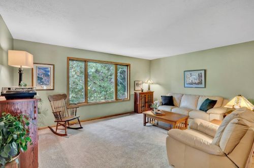 3735 Greensboro Dr, Saint Paul MN  55123-2242 exterior