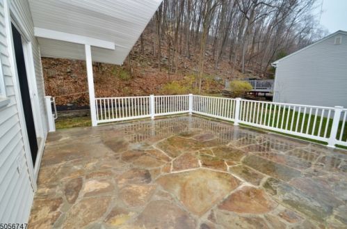 7 Sunnyhill Rd, Dover NJ  07801-3715 exterior