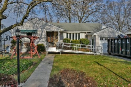 6 Van Buren Ave, Kinnelon, NJ 07405-1116