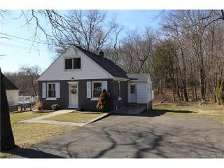 243 Porter Ave, Waterbury, CT 06762-2614