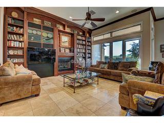 10 Belfair Ct, Henderson NV  89052-6607 exterior