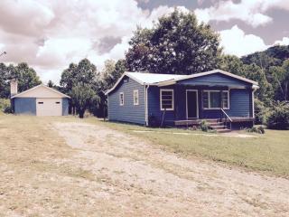 1604 Little Pond Creek Rd, Pegram, TN 37143-5024