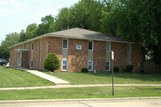 98 Locust St, Normal IL  61761-2555 exterior