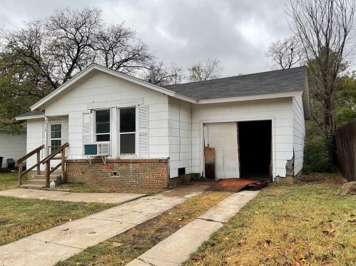 4912 Ollie St, Fort Worth, TX 76119-4830