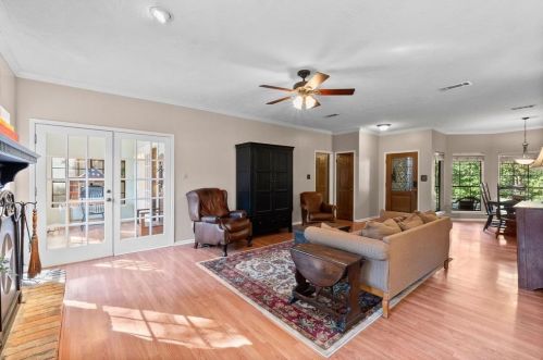 206 Deep Dale Ln, Conroe TX  77304-1249 exterior