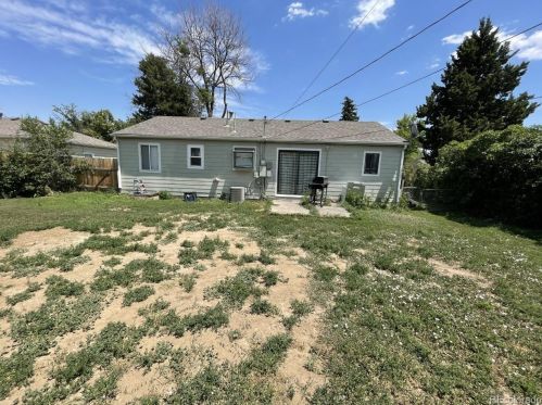 745 Kingston St, Denver, CO 80010-4103