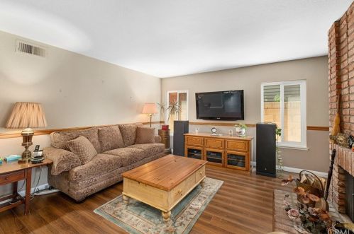 3 Descanso, Irvine CA  92620-1843 exterior