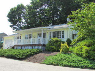 10 North Ave, Niantic, CT 06357-2918